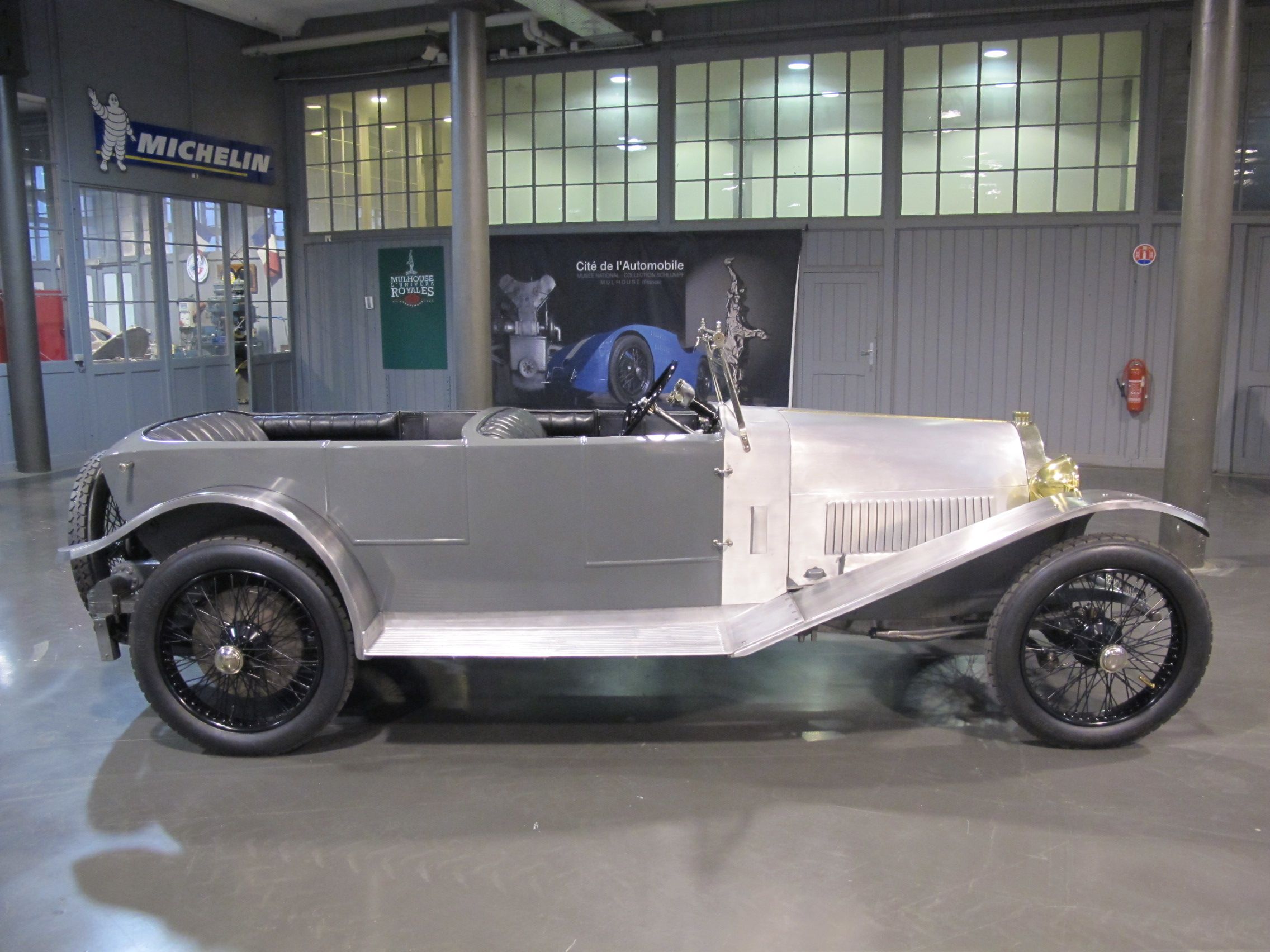 0310 Bugatti type 28 profil